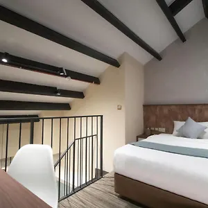3* Hotel Harbour - Hamilton